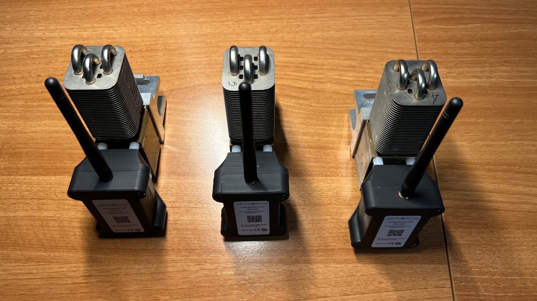 Tres dispositivos Nergysens preparados para piloto
